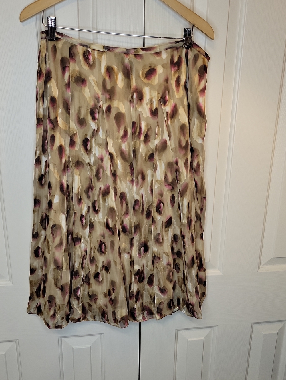 Jones New York Beige Plum-Print A-Line Skirt with Pink Accents